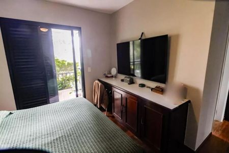 Apartamento à venda com 158m², 4 quartos e 3 vagasFoto 01