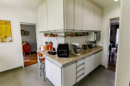 Apartamento à venda com 158m², 4 quartos e 3 vagasFoto 01