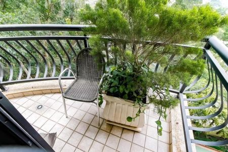 Apartamento à venda com 158m², 4 quartos e 3 vagasFoto 01