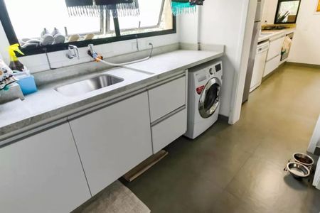 Apartamento à venda com 158m², 4 quartos e 3 vagasFoto 01