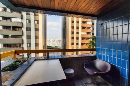 Apartamento à venda com 93m², 3 quartos e 2 vagasFoto 01