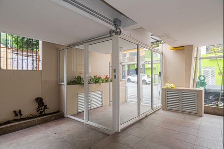 Apartamento à venda com 47m², 2 quartos e sem vagaÁrea comum - Entrada do Edifício