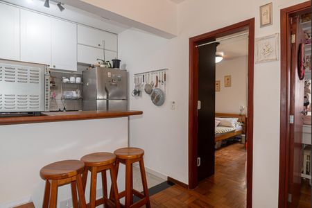 Sala de apartamento à venda com 2 quartos, 47m² em Cerqueira César, São Paulo