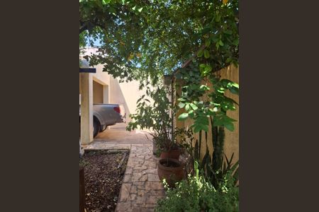 Casa à venda com 360m², 3 quartos e 2 vagasÁrea externa