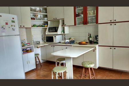 Casa à venda com 360m², 3 quartos e 2 vagasCozinha