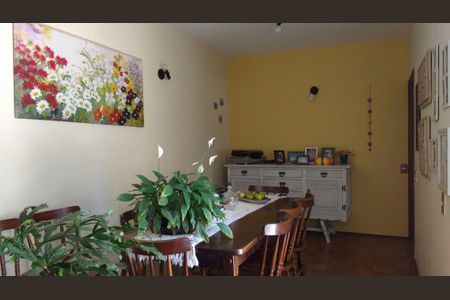 Casa à venda com 360m², 3 quartos e 2 vagasSala de jantar