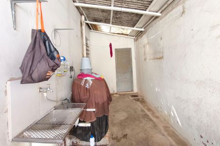 Casa à venda com 250m², 2 quartos e 2 vagasÁrea de Serviço