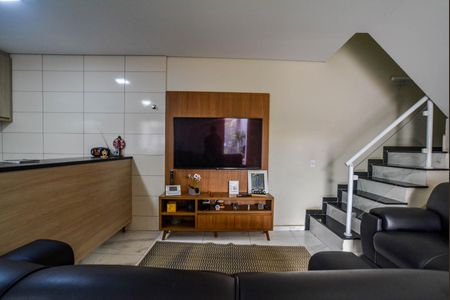 Casa para alugar com 99m², 2 quartos e 2 vagasSala