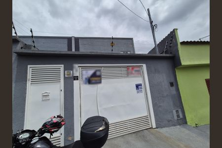 Casa para alugar com 99m², 2 quartos e 2 vagasFachada