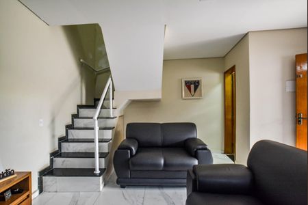 Casa para alugar com 99m², 2 quartos e 2 vagasSala