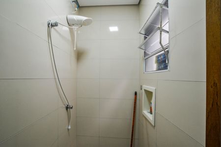 Casa para alugar com 99m², 2 quartos e 2 vagasBanheiro da Suíte 1