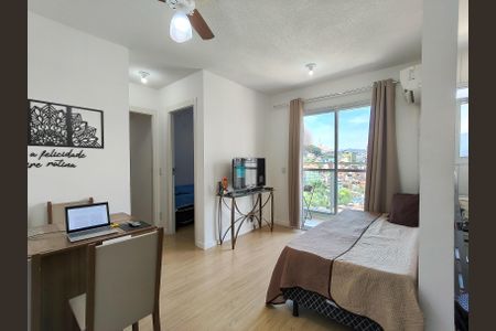 Sala de apartamento para alugar com 2 quartos, 42m² em Santo Cristo, Rio de Janeiro