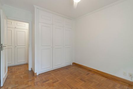 Apartamento à venda com 128m², 3 quartos e 1 vaga Apartamento à venda com 128m², 3 quartos e 1 vagaQuarto 2