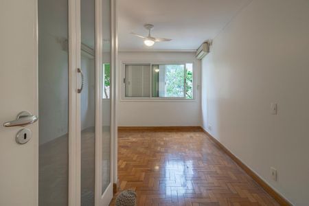 Apartamento à venda com 128m², 3 quartos e 1 vaga Apartamento à venda com 128m², 3 quartos e 1 vagaQuarto Suíte