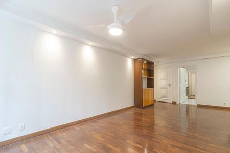 Apartamento à venda com 128m², 3 quartos e 1 vaga Apartamento à venda com 128m², 3 quartos e 1 vagaSala