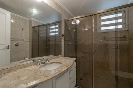 Apartamento à venda com 128m², 3 quartos e 1 vaga Apartamento à venda com 128m², 3 quartos e 1 vagaBanheiro Corredor