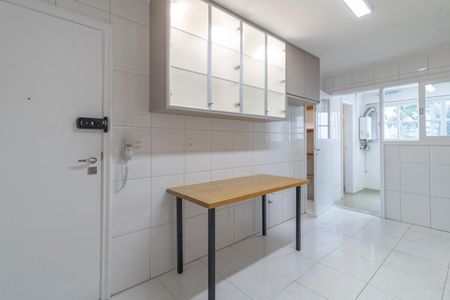 Apartamento à venda com 128m², 3 quartos e 1 vaga Apartamento à venda com 128m², 3 quartos e 1 vagaCozinha