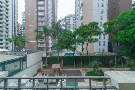 Apartamento à venda com 128m², 3 quartos e 1 vaga Apartamento à venda com 128m², 3 quartos e 1 vagaVaranda do Quarto 2