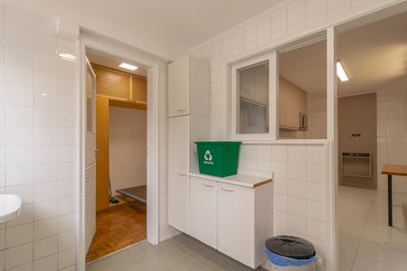 Apartamento à venda com 128m², 3 quartos e 1 vaga Apartamento à venda com 128m², 3 quartos e 1 vagaÁrea de Serviço