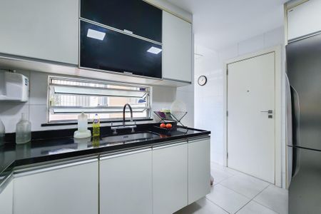 Apartamento à venda com 115m², 3 quartos e 1 vaga Apartamento à venda com 115m², 3 quartos e 1 vagaCozinha