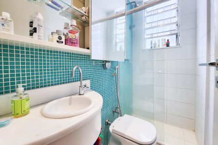 Apartamento à venda com 115m², 3 quartos e 1 vaga Apartamento à venda com 115m², 3 quartos e 1 vagaBanheiro Social