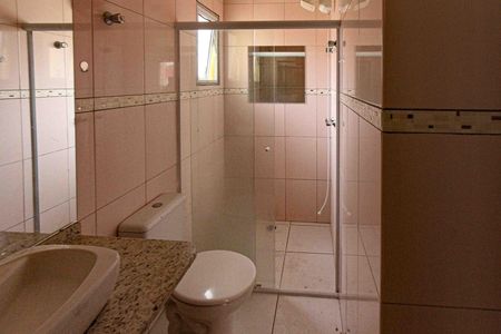 Casa de condomínio à venda com 163m², 3 quartos e 4 vagas Casa de condomínio à venda com 163m², 3 quartos e 4 vagasBanheiro Social