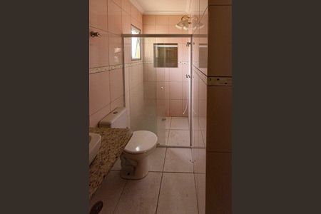 Casa de condomínio à venda com 163m², 3 quartos e 4 vagas Casa de condomínio à venda com 163m², 3 quartos e 4 vagasBanheiro Social