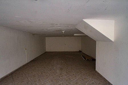 Casa de condomínio à venda com 163m², 3 quartos e 4 vagas