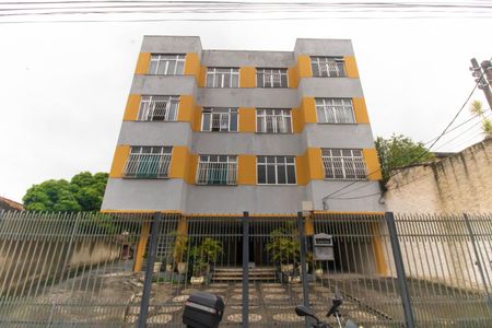 Apartamento à venda com 72m², 2 quartos e 1 vaga Apartamento à venda com 72m², 2 quartos e 1 vagaFachada