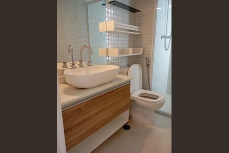 Apartamento à venda com 70m², 2 quartos e 1 vagaFoto 03