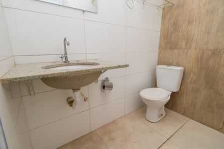 Casa para alugar com 30m², 1 quarto e sem vaga Casa para alugar com 30m², 1 quarto e sem vagaBanheiro