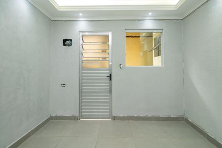 Casa para alugar com 30m², 1 quarto e sem vaga Casa para alugar com 30m², 1 quarto e sem vagaSala