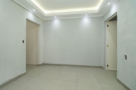 Sala de casa para alugar com 1 quarto, 30m² em Parque Santa Madalena, São Paulo