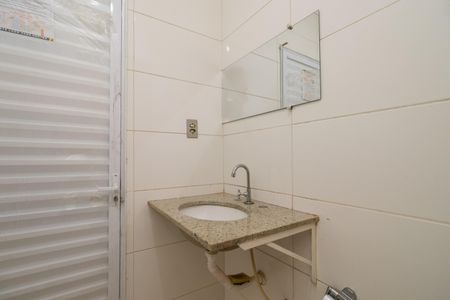 Casa para alugar com 30m², 1 quarto e sem vaga Casa para alugar com 30m², 1 quarto e sem vagaBanheiro