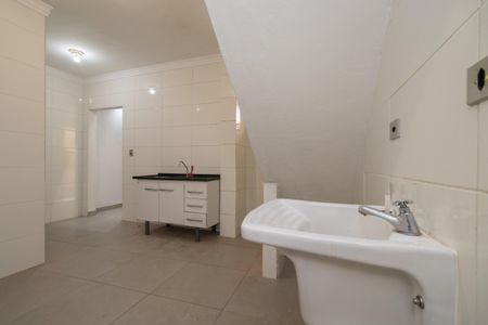 Casa para alugar com 30m², 1 quarto e sem vaga Casa para alugar com 30m², 1 quarto e sem vagaÁrea de Serviço