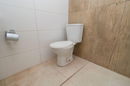 Casa para alugar com 30m², 1 quarto e sem vaga Casa para alugar com 30m², 1 quarto e sem vagaBanheiro