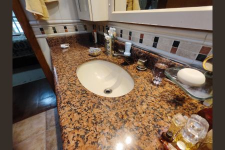 Apartamento para alugar com 360m², 5 quartos e 4 vagasBanheiro da Suíte