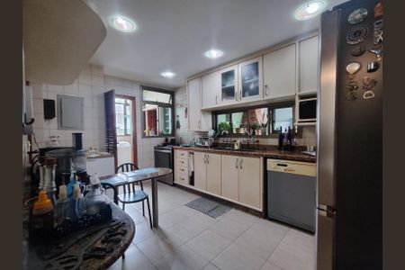 Apartamento para alugar com 360m², 5 quartos e 4 vagasCozinha