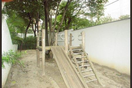 Apartamento para alugar com 180m², 3 quartos e 2 vagas