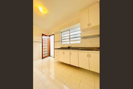 Foto 08 de casa à venda com 2 quartos, 75m² em Vila Brasilio Machado, São Paulo