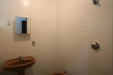 Apartamento à venda com 63m², 2 quartos e 1 vaga Apartamento à venda com 63m², 2 quartos e 1 vagaBanheiro