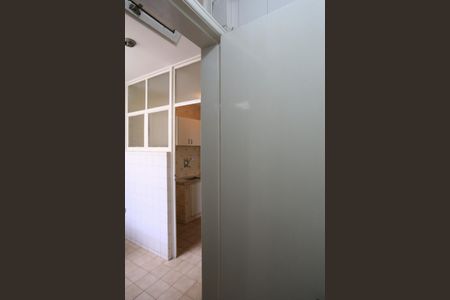 Apartamento à venda com 63m², 2 quartos e 1 vaga Apartamento à venda com 63m², 2 quartos e 1 vagaBanheiro de serviço