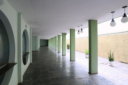 Apartamento à venda com 63m², 2 quartos e 1 vaga Apartamento à venda com 63m², 2 quartos e 1 vagaHall