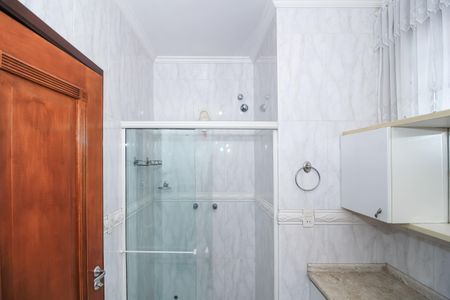 Casa à venda com 500m², 4 quartos e 4 vagas Casa à venda com 500m², 4 quartos e 4 vagasBanheiro