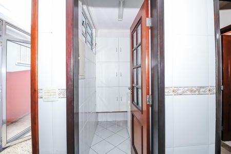 Casa à venda com 500m², 4 quartos e 4 vagas Casa à venda com 500m², 4 quartos e 4 vagasCozinha - Dispensa