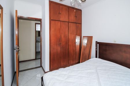 Casa à venda com 500m², 4 quartos e 4 vagas Casa à venda com 500m², 4 quartos e 4 vagasQuarto 2