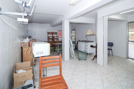 Casa à venda com 500m², 4 quartos e 4 vagas Casa à venda com 500m², 4 quartos e 4 vagasÁrea de Serviço