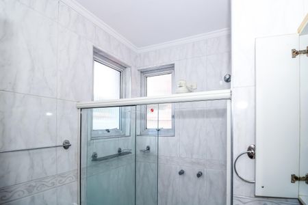 Casa à venda com 500m², 4 quartos e 4 vagas Casa à venda com 500m², 4 quartos e 4 vagasBanheiro da Suíte 1