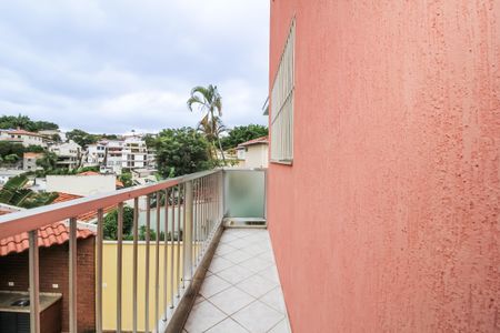 Casa à venda com 500m², 4 quartos e 4 vagas Casa à venda com 500m², 4 quartos e 4 vagasQuintal