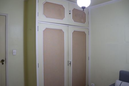 Apartamento à venda com 108m², 3 quartos e 2 vagasDormitório 2